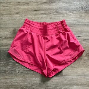 Lululemon Hotty Hot High-Rise short